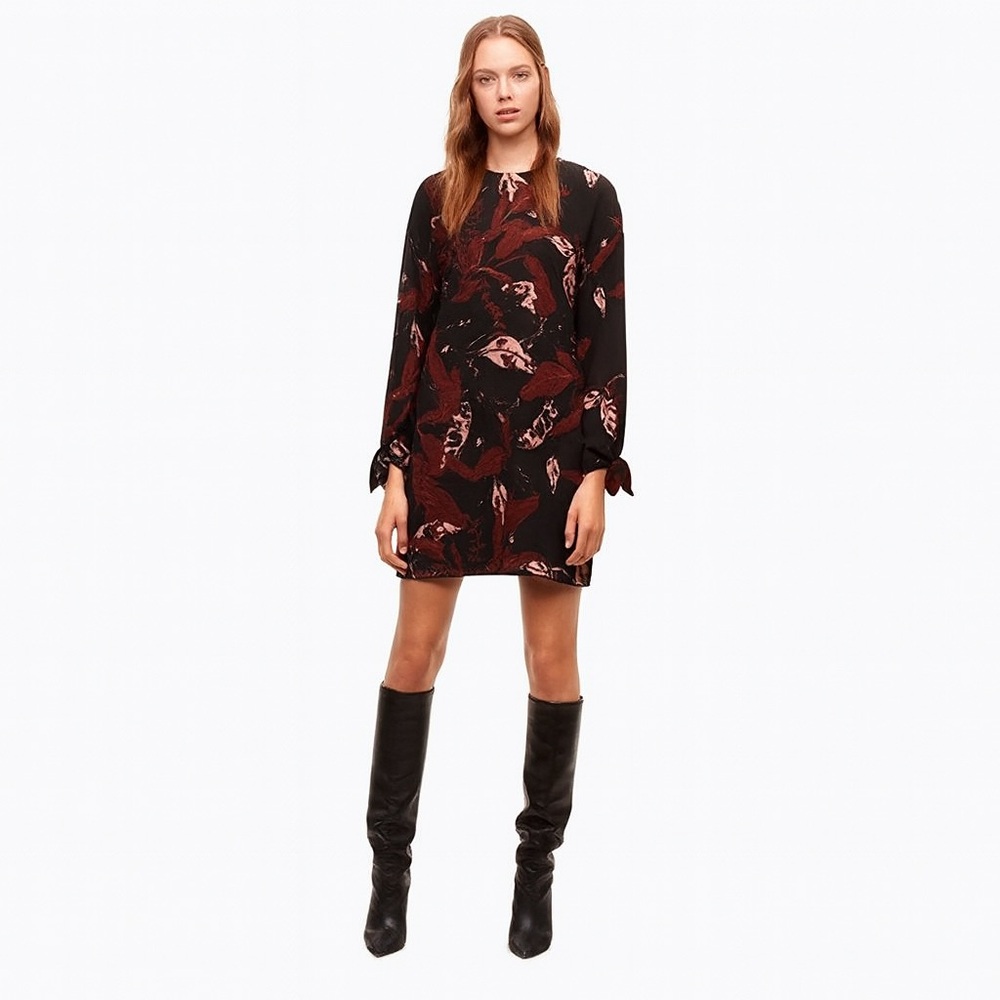 Aritzia Wilfred Charpont Dress‎ Open Back Dark Floral Black Burgundy Tie Sleeve